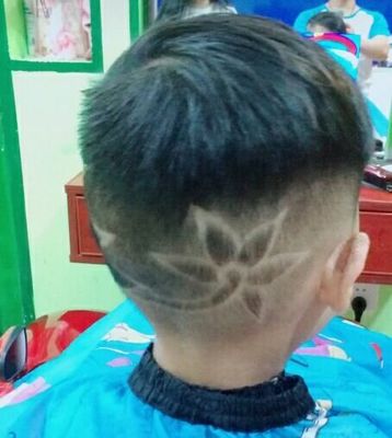 儿童理发新体验 雕刻造型与烫发设计的艺术融合